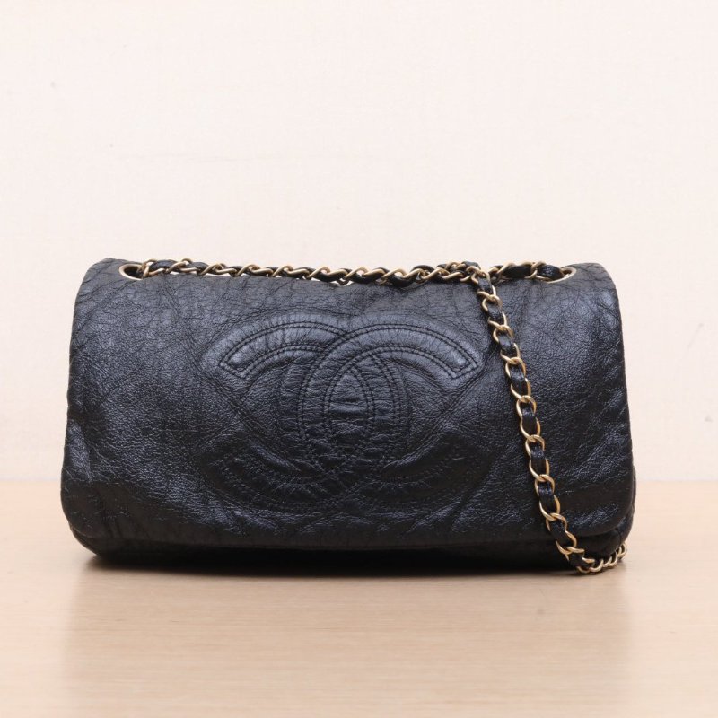 CHANEL 黑色牛皮11開金扣中古黑金機場包腋下包肩背包-1