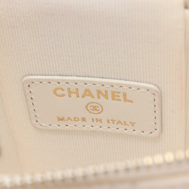 香奈兒 (CHANEL) Matelasse 手機包/肩背包,粒面小牛皮,白色,二手,金色五金-3
