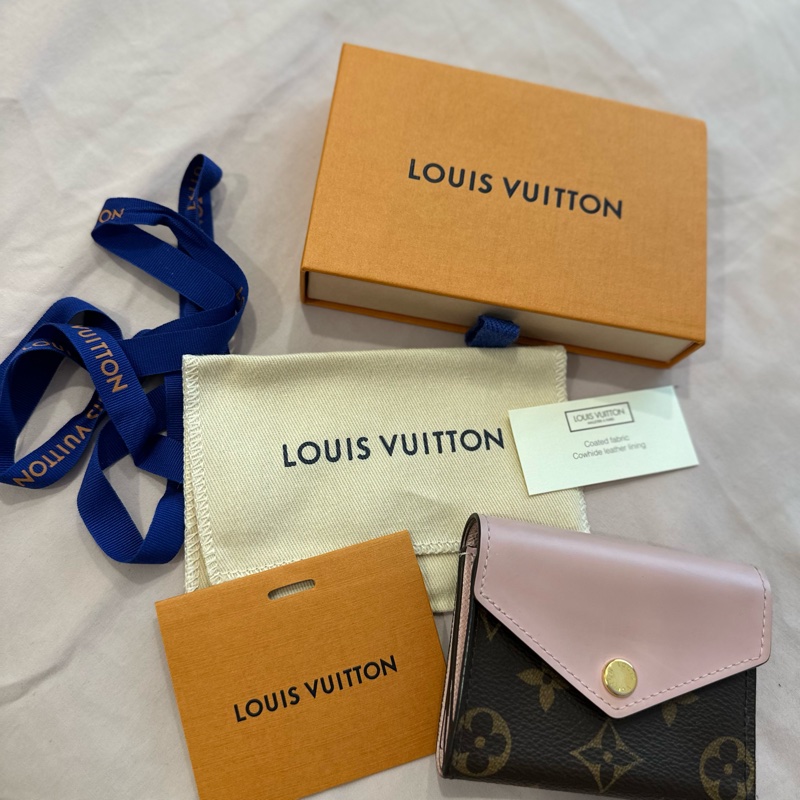 LV 三折短夾 粉 正常使用痕跡-0