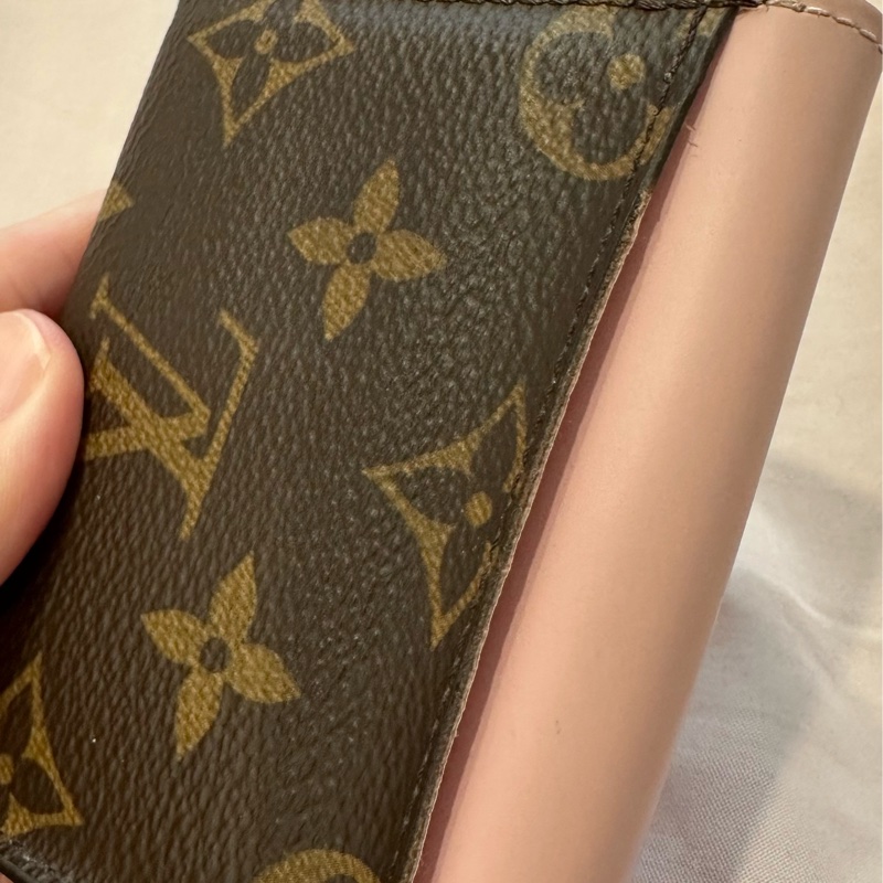 LV 三折短夾 粉 正常使用痕跡-23