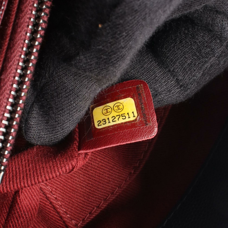 香奈兒 Coco 29 頂部手柄翻蓋絎縫手提包,粒面皮革,黑色,二手,帶五金配件-4