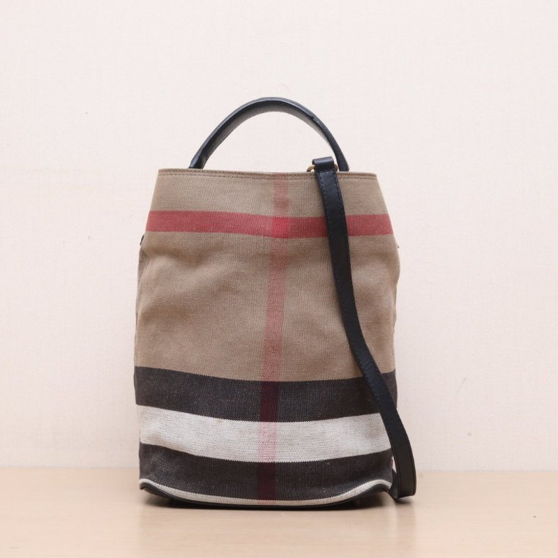 Burberry TheAshby水桶包格子帆布金扣肩背包-1