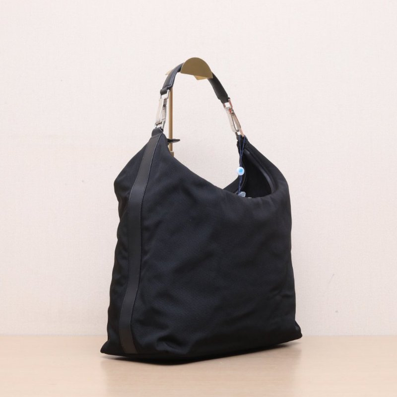 GUCCI 黑色帆布銀扣腋下包HOBO包南瓜包肩背包-4