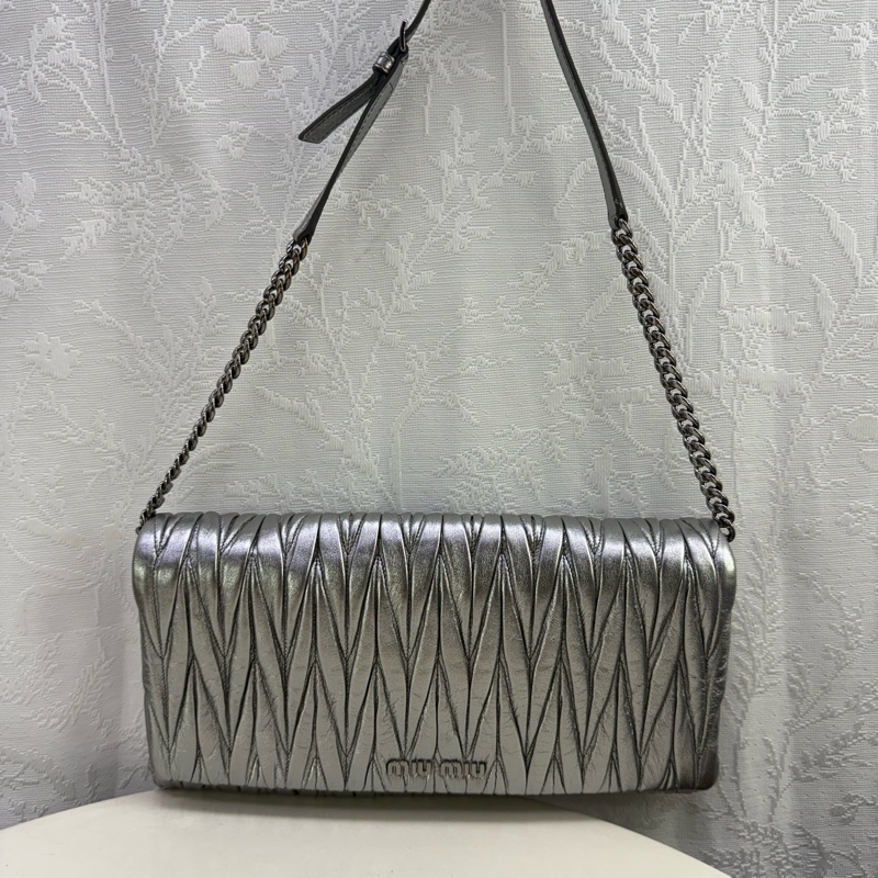 Miu Miu Matelass shoulder Bag-9