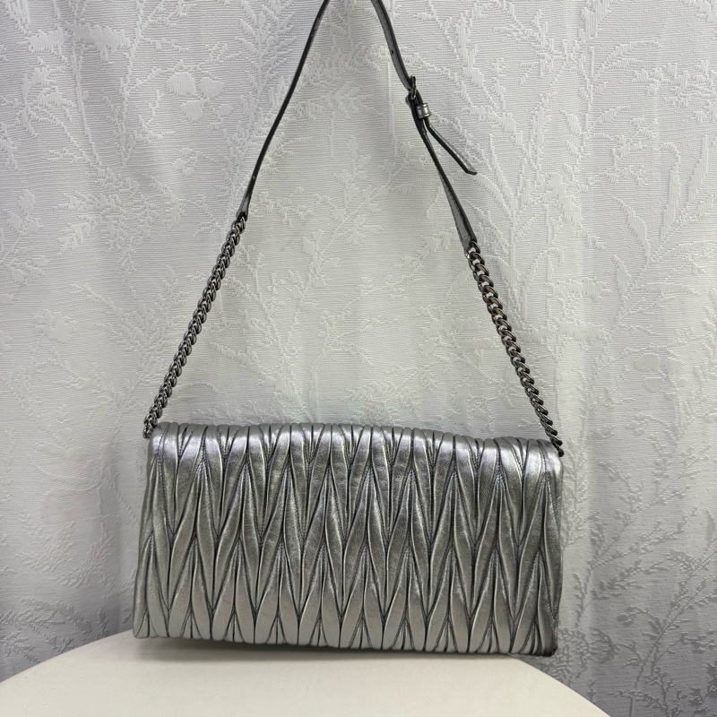 Miu Miu Matelass shoulder Bag-12