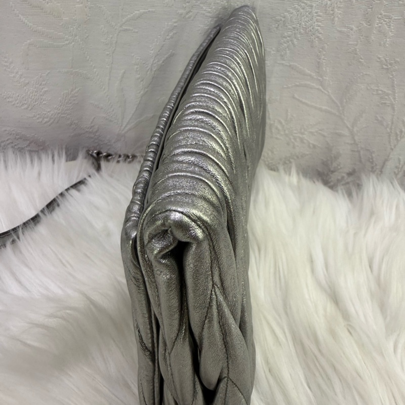 Miu Miu Matelass shoulder Bag-13