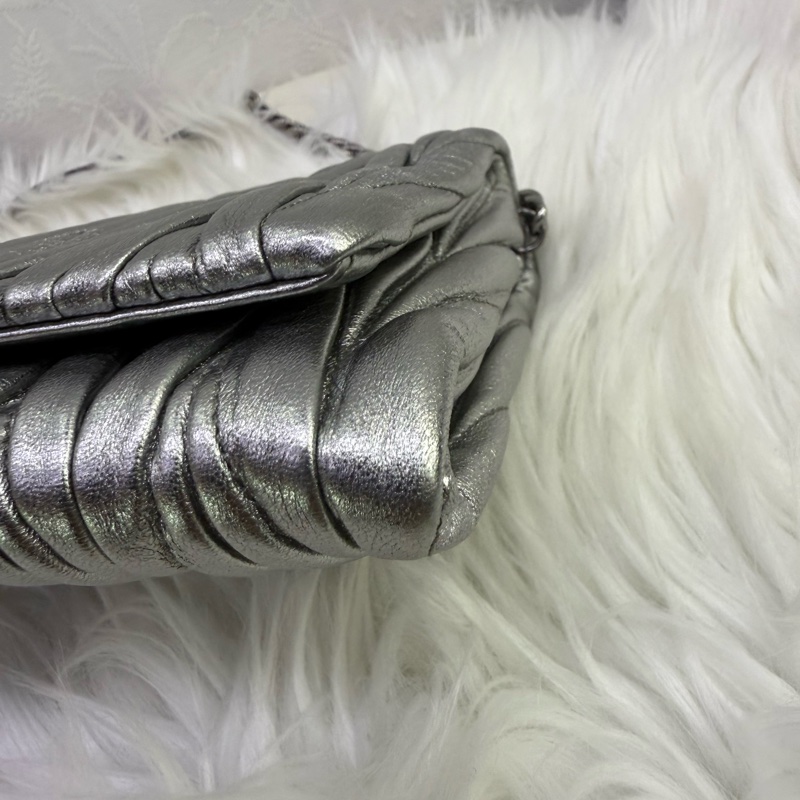 Miu Miu Matelass shoulder Bag-14