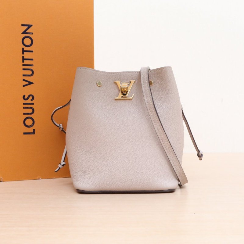 LOUIS VUITTON LockmeBucket水桶包Nano16牛皮金扣晶片肩背包-0