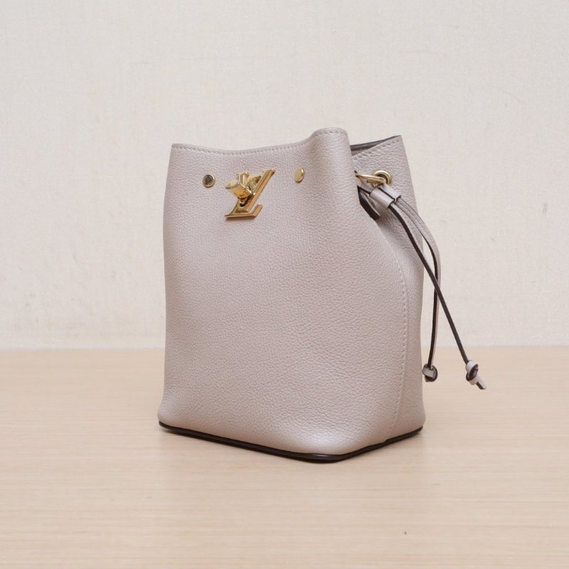 LOUIS VUITTON LockmeBucket水桶包Nano16牛皮金扣晶片肩背包-2