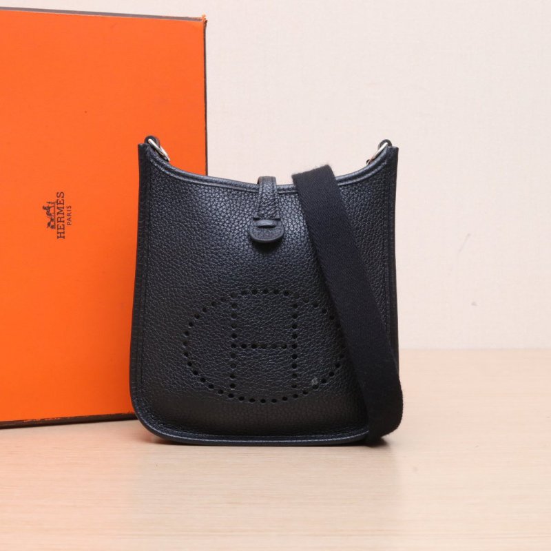 HERMES EvelyneMINI1689黑色TC皮Z刻銀扣肩背包-0