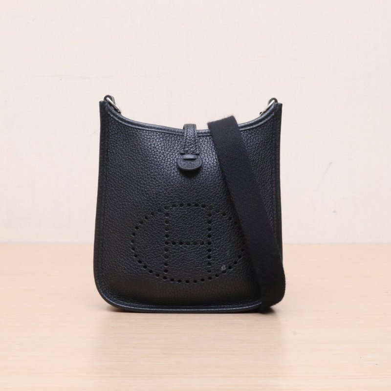 HERMES EvelyneMINI1689黑色TC皮Z刻銀扣肩背包-1