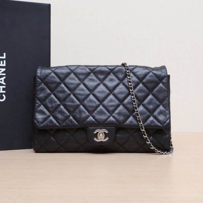 CHANEL 黑色荔枝牛皮荔枝牛皮15開銀扣CF季節款口蓋包Timeless27.5肩背包-0