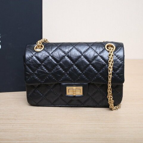 CHANEL 2.55口蓋包迷你20黑色牛皮30開金扣肩背包