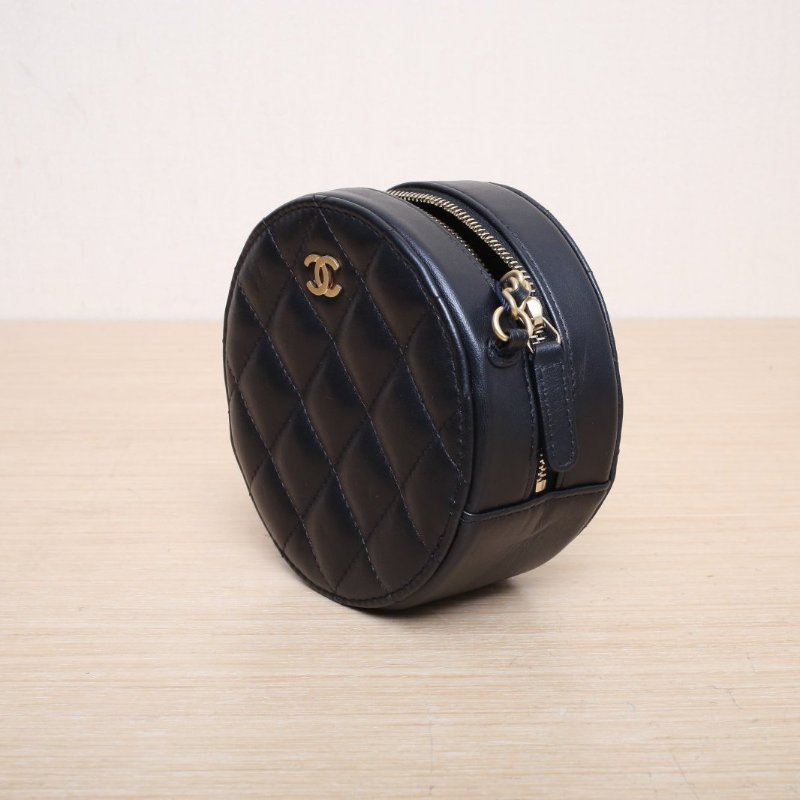 CHANEL 圓餅包經典Mini12黑色羊皮27開金扣肩背包-2