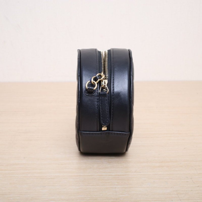 CHANEL 圓餅包經典Mini12黑色羊皮27開金扣肩背包-3