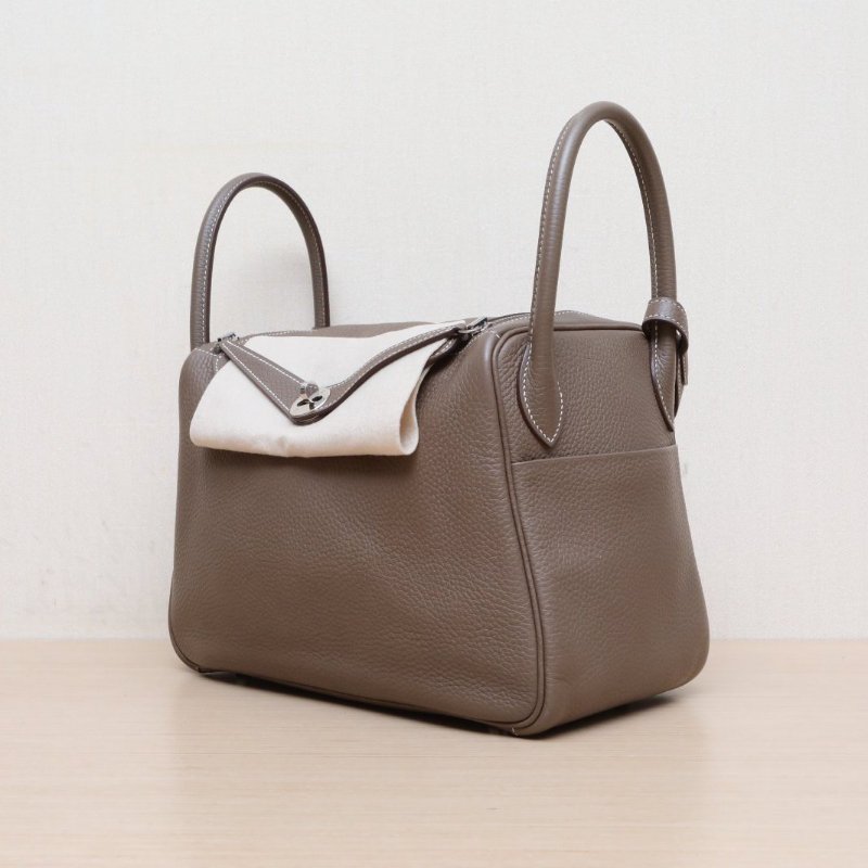 HERMES Lindy3018大象灰TC皮D刻銀扣肩背包-3