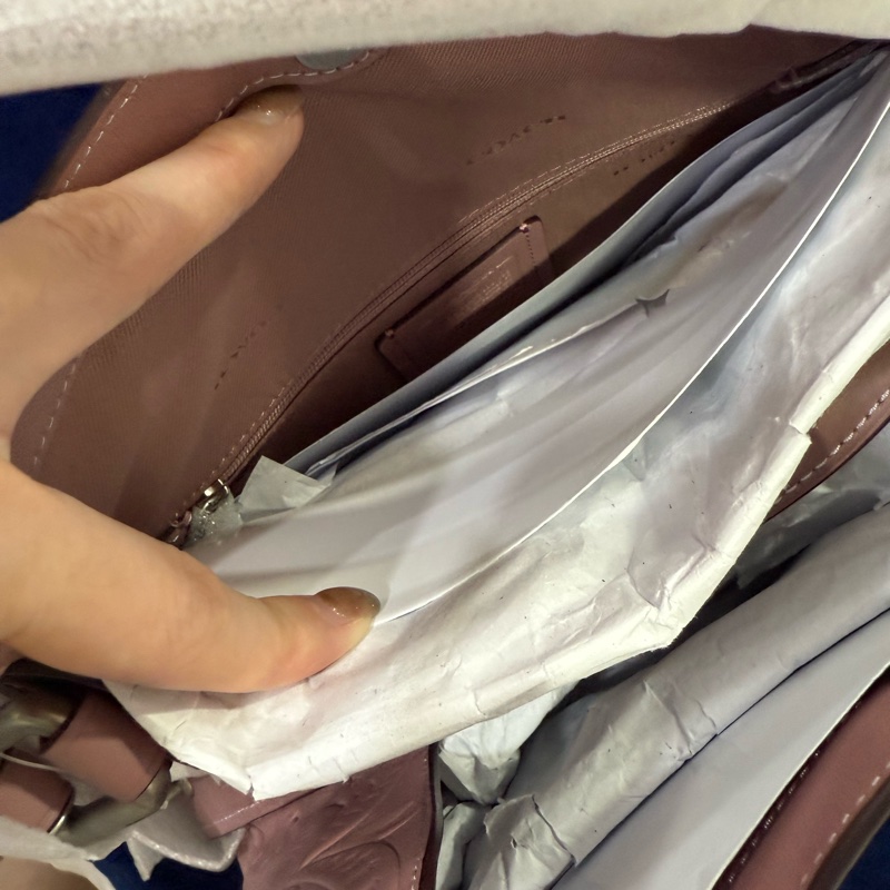 全新!特價!超美雕花!Coach 肩背包 乾燥玫瑰粉💕 托特包/腋下包-5