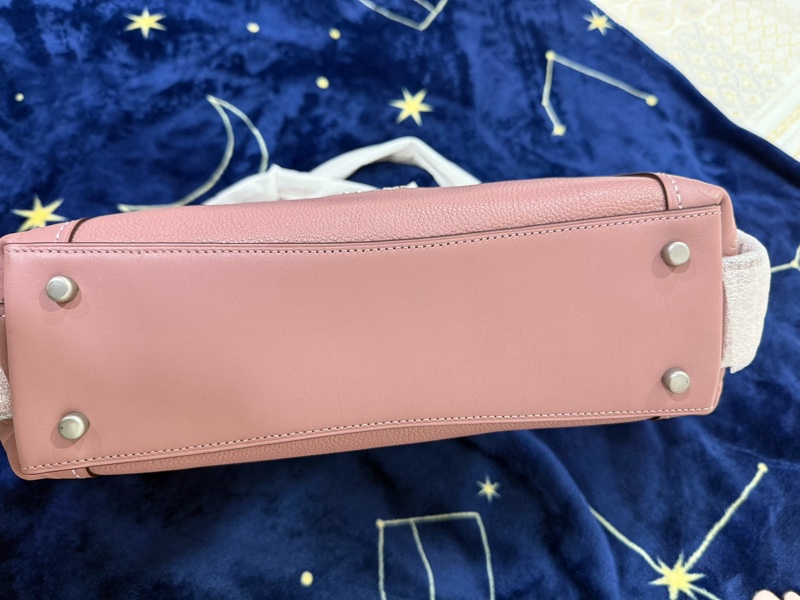 全新!特價!超美雕花!Coach 肩背包 乾燥玫瑰粉💕 托特包/腋下包-7