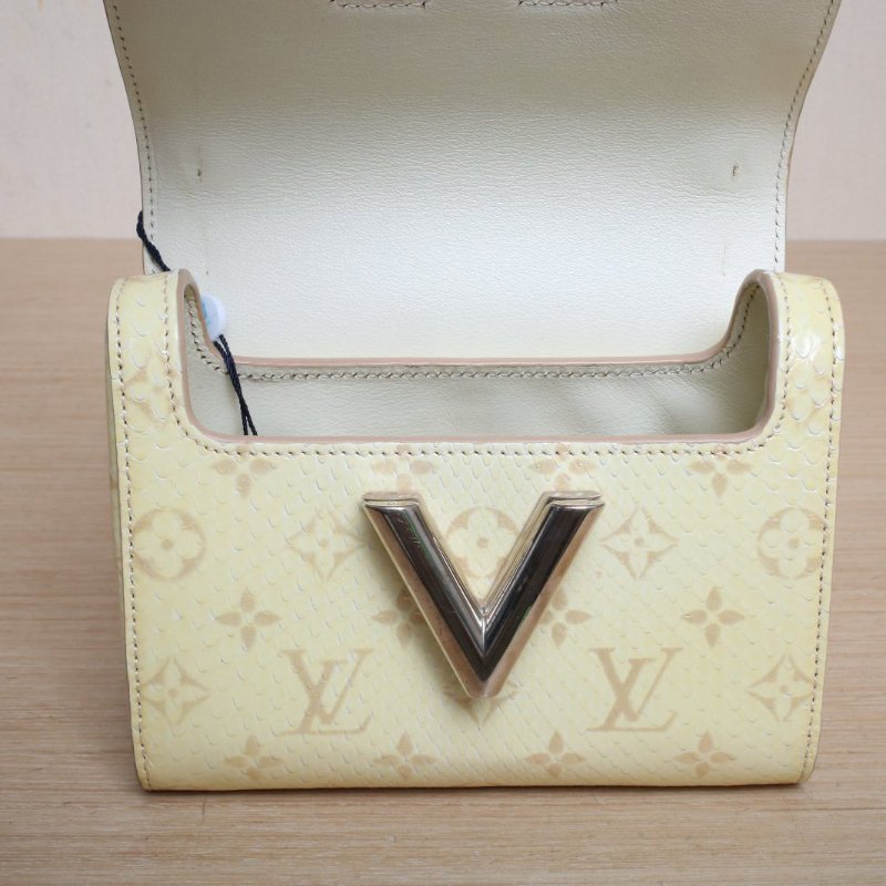 LOUIS VUITTON TWIST小號19黃色蛇皮銀扣2019肩背包-2