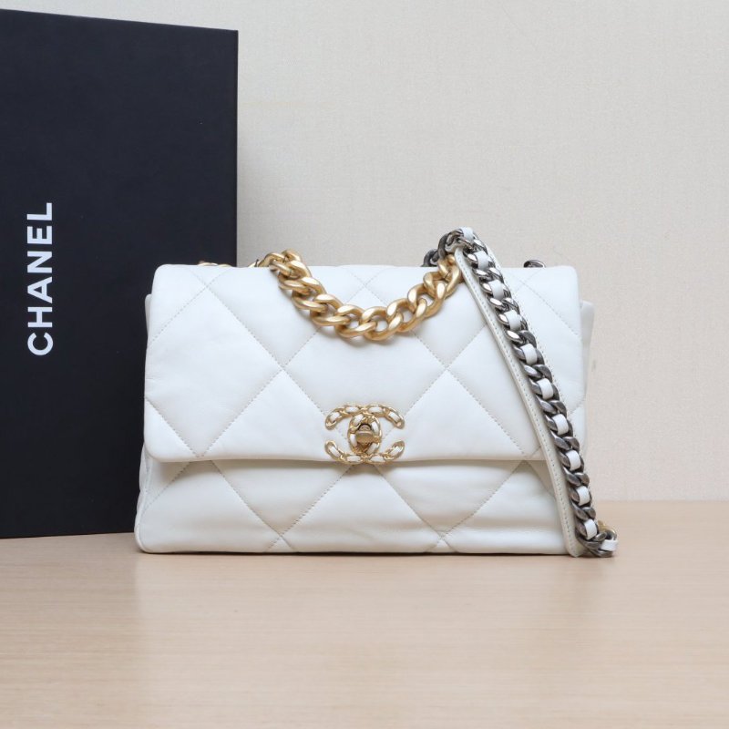 CHANEL 19BAG口蓋包中號30白色羊皮30開金銀扣肩背包-0