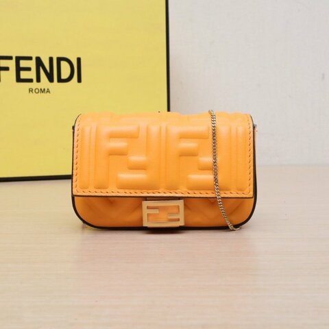 FENDI 橘色牛皮金扣BaguetteFF圖案法棍包超mini肩背包