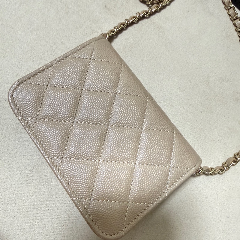 chanel奶茶mini鏈條包-6