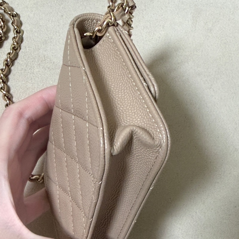 chanel奶茶mini鏈條包-7