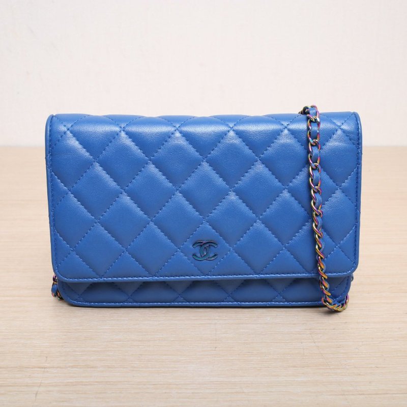CHANEL CFWOC19藍色羊皮30開幻彩扣肩背包-1