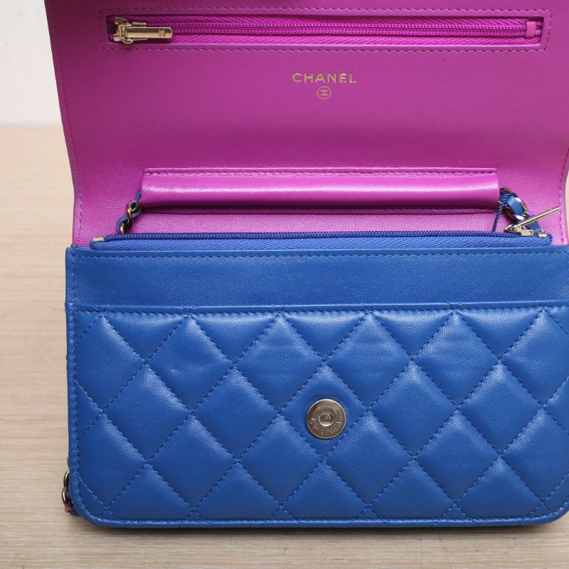 CHANEL CFWOC19藍色羊皮30開幻彩扣肩背包-2