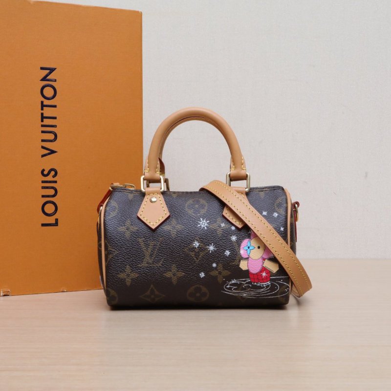 LOUIS VUITTON SpNano16可拆卸肩帶老花PVC2023聖誕限量肩背包-0