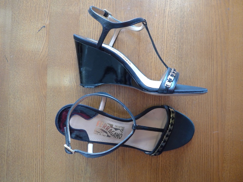 Ferragamo logo金色鏈帶涼鞋 7 1/2D-2