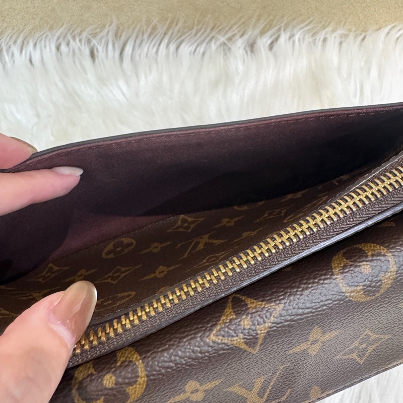 LV Vivacite 老花肩斜背包 晶片款-11