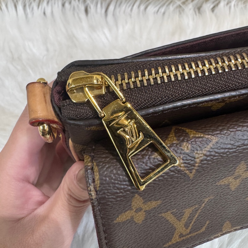 LV Vivacite 老花肩斜背包 晶片款-12