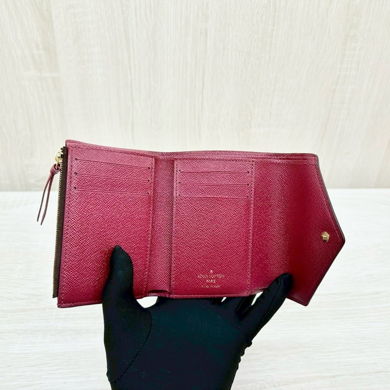 LV原花拼紅色內裡信封式三折短夾M41938-4
