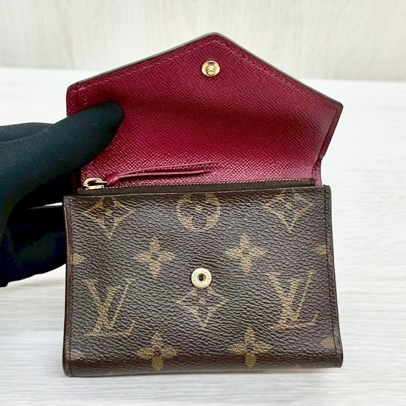 LV原花拼紅色內裡信封式三折短夾M41938-14