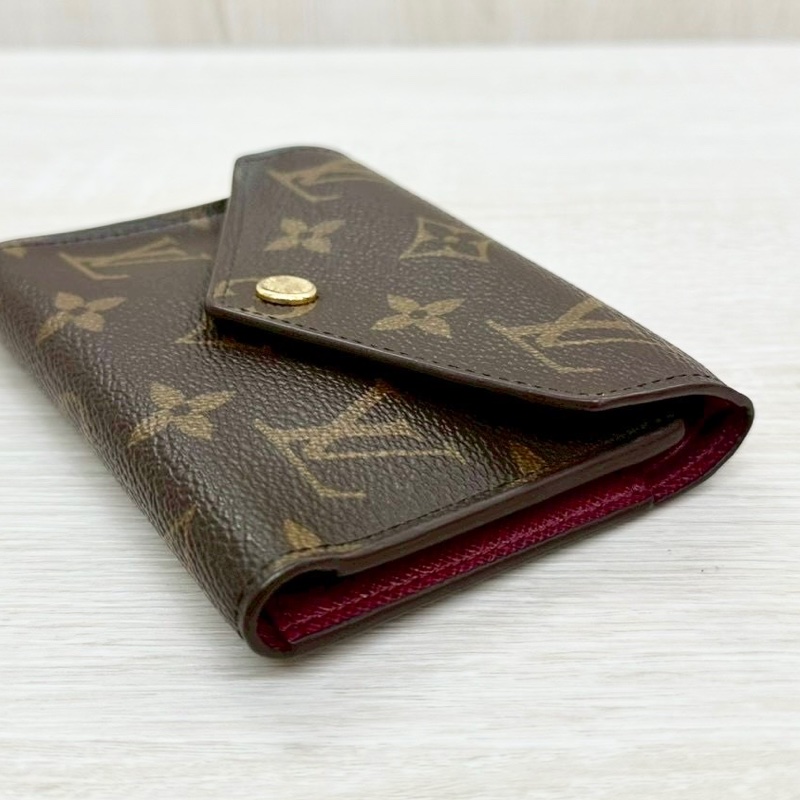 LV原花拼紅色內裡信封式三折短夾M41938-16