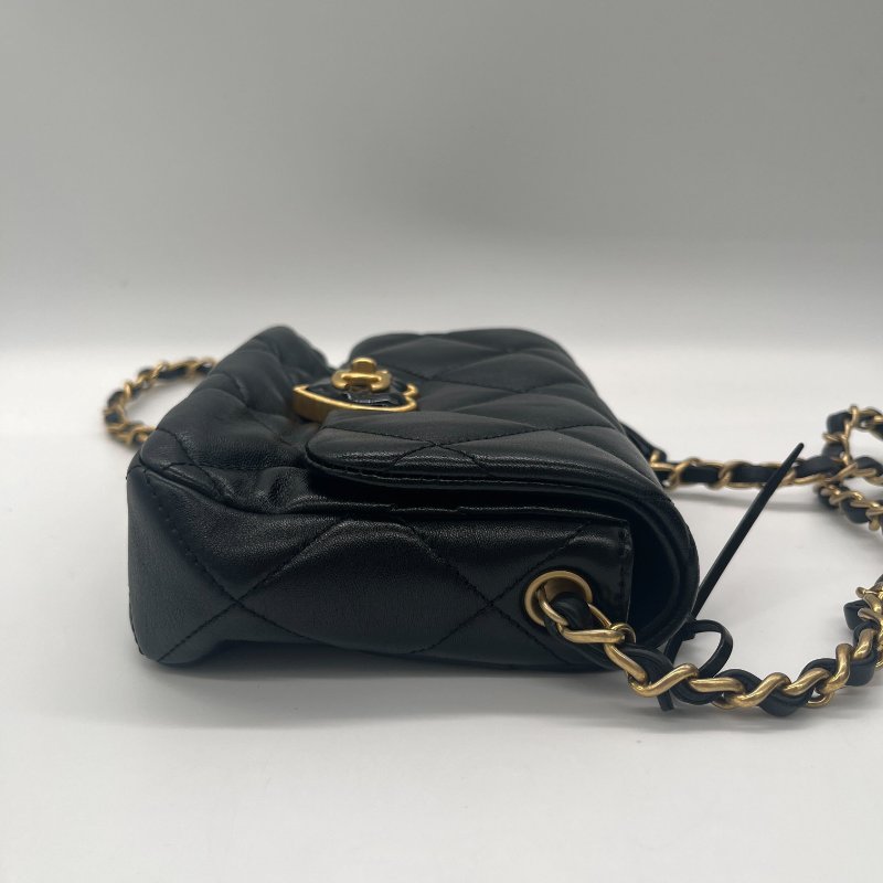 Chanel 香奈兒 Flap Bag 經典LOGO 愛心鎖扣 方胖子 黑色 小羊皮 斜背包 肩背包-5