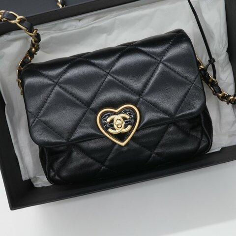 Chanel 香奈兒 Flap Bag 經典LOGO 愛心鎖扣 方胖子 黑色 小羊皮 斜背包 肩背包