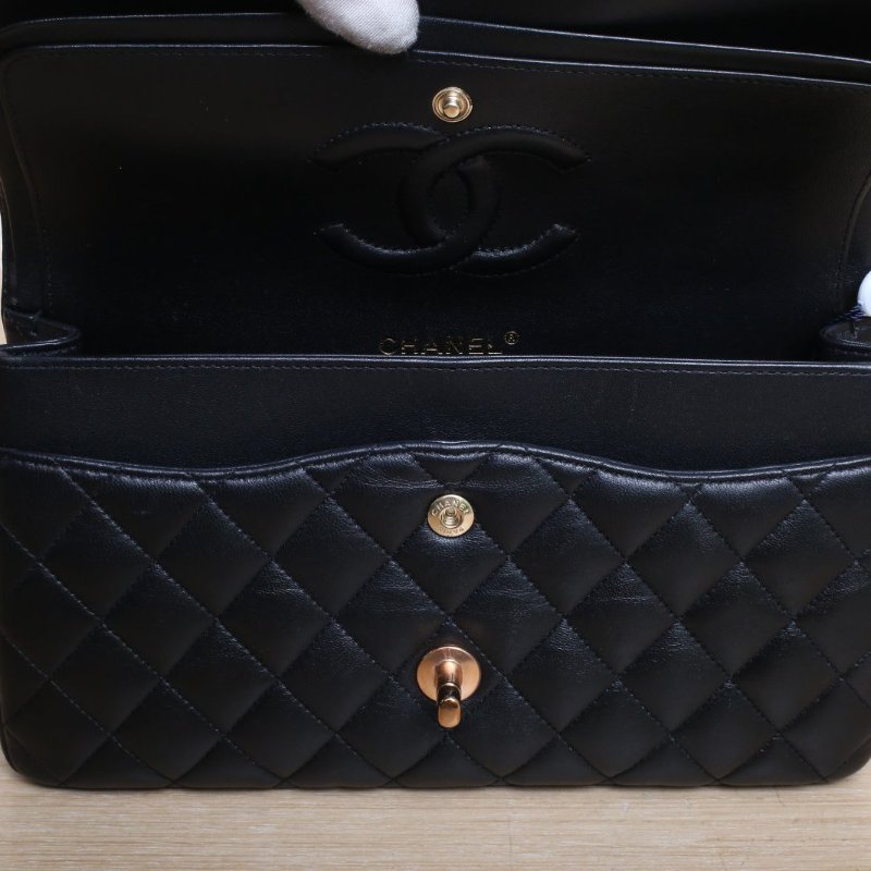 CHANEL CF口蓋包中號25.5黑色羊皮晶片開金扣肩背包-3