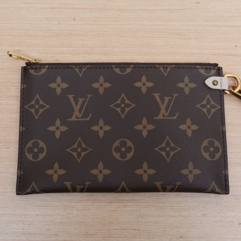 LOUIS VUITTON 奶茶色牛皮金扣晶片Lowkeyhobo中號側面鎖頭單肩包肩背包-2