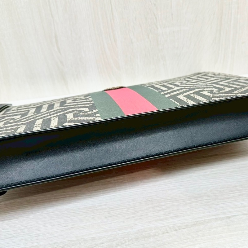 GUCCI蜜蜂紅綠條紋手拿斜背包-10