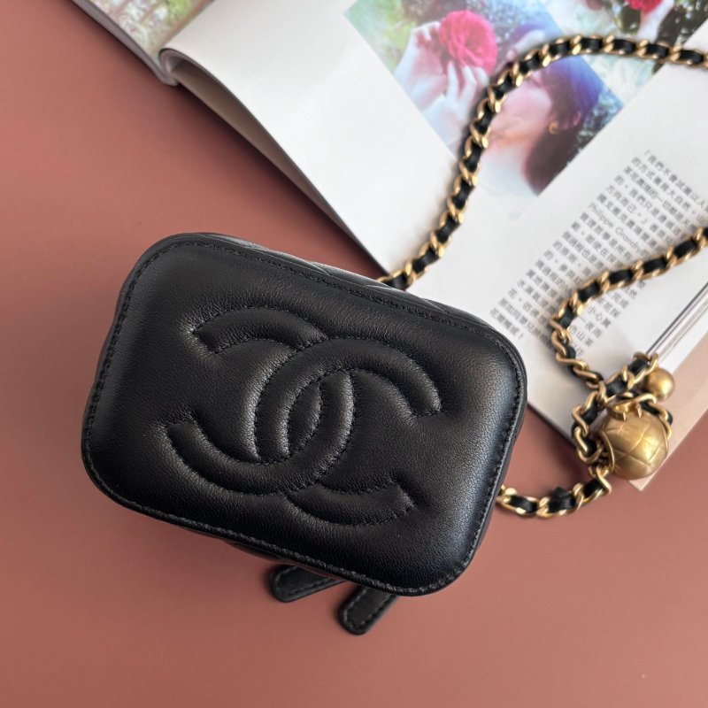 ::CHANEL:: 新款金球系列小羊皮超迷你斜背 口紅包 小盒子包 小廢包-3