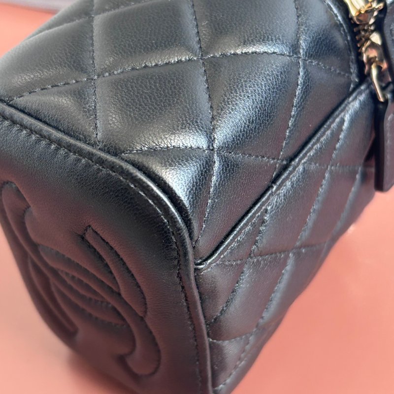 ::CHANEL:: 新款金球系列小羊皮超迷你斜背 口紅包 小盒子包 小廢包-13