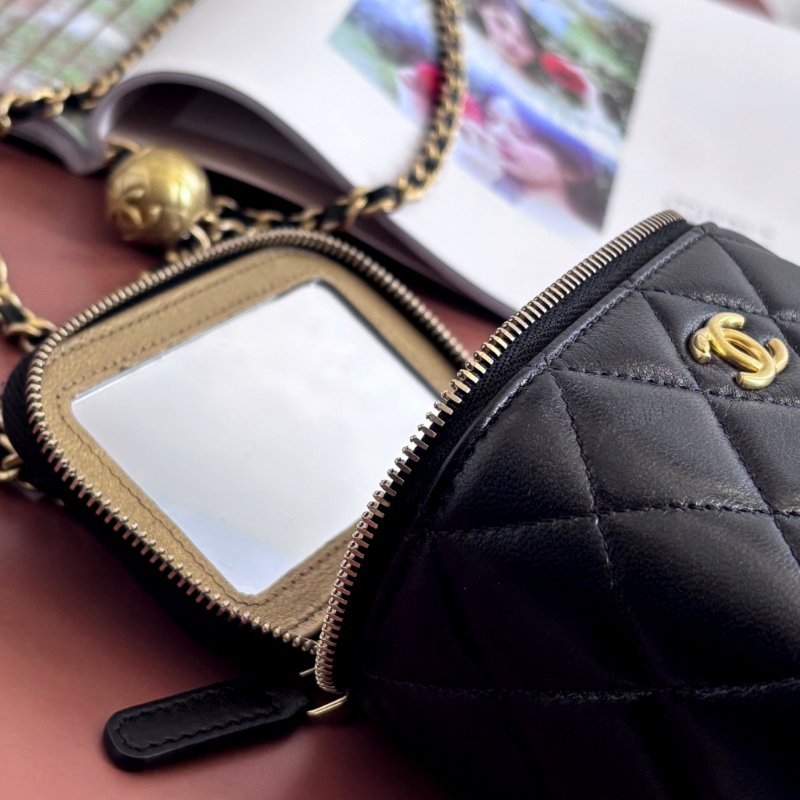 ::CHANEL:: 新款金球系列小羊皮超迷你斜背 口紅包 小盒子包 小廢包-14
