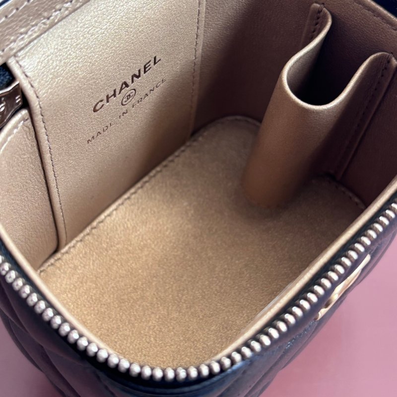 ::CHANEL:: 新款金球系列小羊皮超迷你斜背 口紅包 小盒子包 小廢包-15