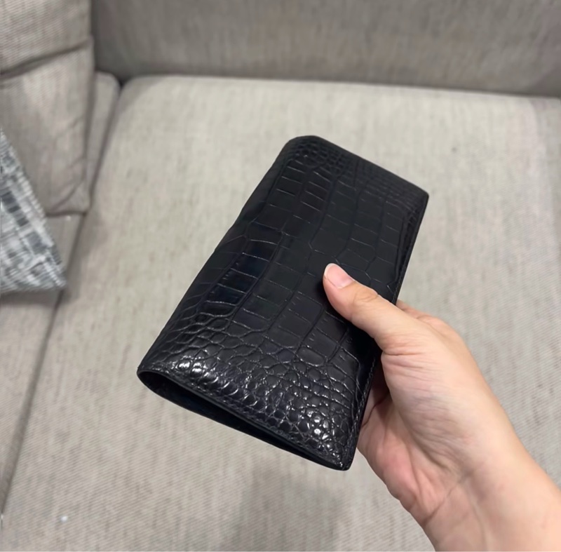 「JL精品代購」 愛馬仕黑色鱷魚皮osaka二折長錢包-4