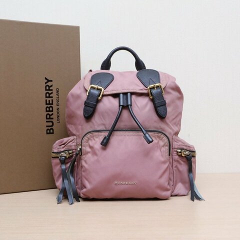 Burberry TheRucksack軍旅雙肩包中號粉色尼龍肩背包