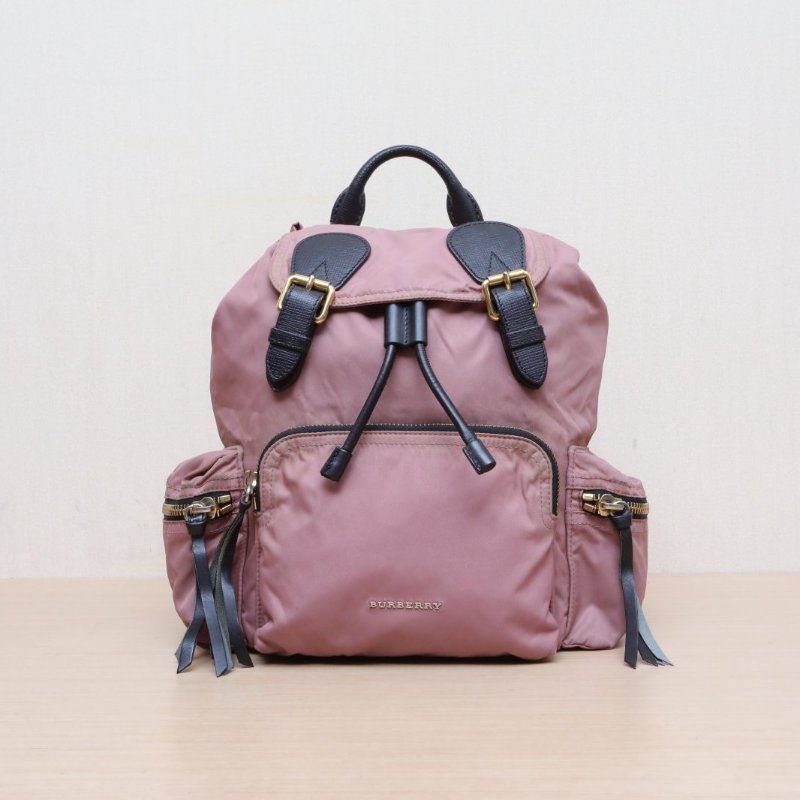 Burberry TheRucksack軍旅雙肩包中號粉色尼龍肩背包-1