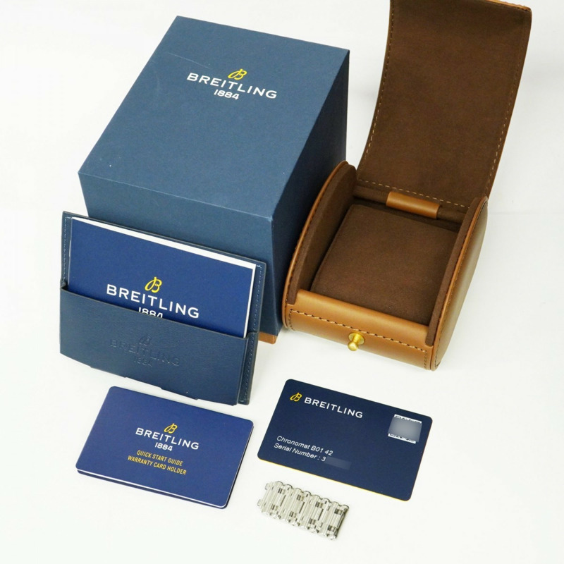 百年靈 Chronomat AB0134 綠色錶盤男士腕錶-1