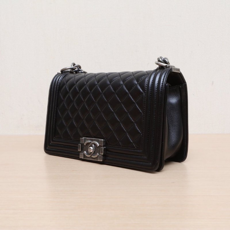 CHANEL Leboy中號25黑色羊皮24開銀扣菱格紋肩背包-3